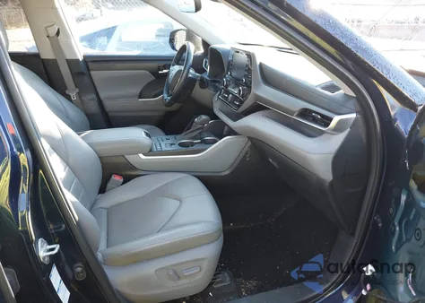 2021 Toyota Highlander Xle z USA, uszkodzony, nr VIN 5TDHZRBH9MS532690
